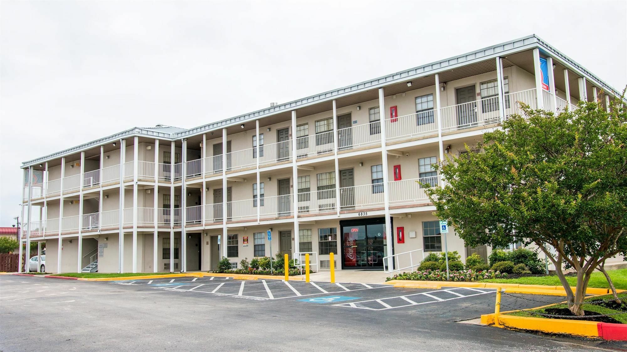 Studio 6-San Antonio, Tx - Lackland Afb ภายนอก รูปภาพ